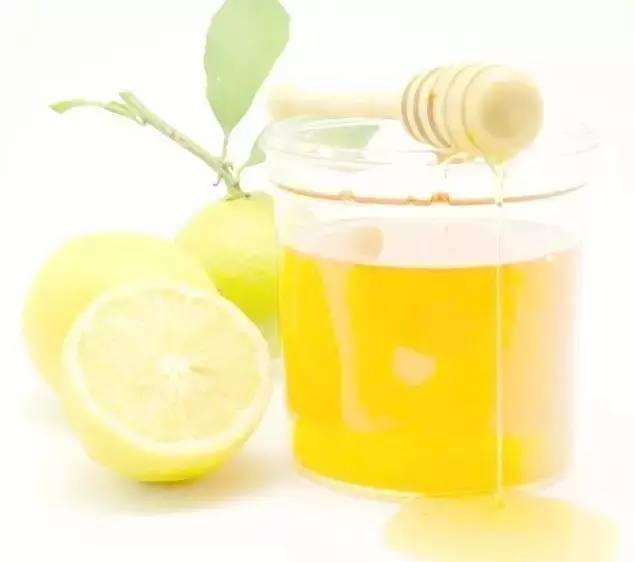 假蜂蜜结晶吗 皮皮狗儿童蜂蜜润肤霜 蜂蜜柠檬酸奶 蜂蜜泡酒的功效 哪里有土蜂蜜卖