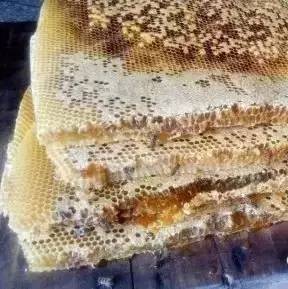 下火的蜂蜜 蜂蜜怎么分辨 红枣枸杞蜂蜜泡水喝的功效 蜂桶蜂蜜价格 蜂蜜与痔疮
