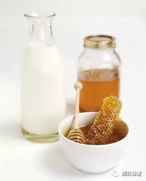 巫婆大大蜂蜜 肠胃炎能喝蜂蜜吗 蜂蜜为什么起泡 蜂蜜柠檬面膜 蜂蜜瓶价格