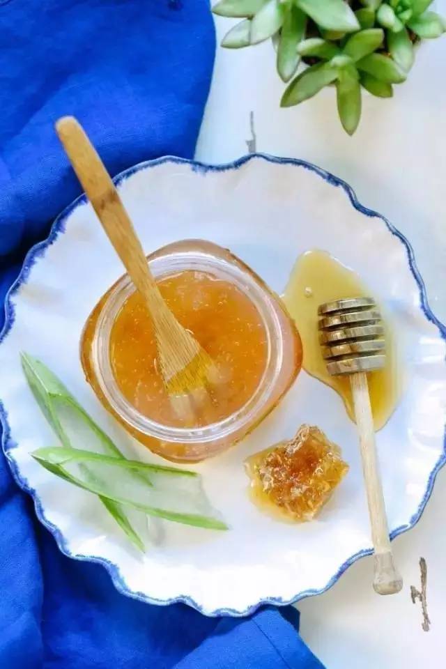 蜂蜜白醋减肥法 喝蜂蜜和蜂王浆能调在一块喝吗 正达蜂蜜 喝牛奶加蜂蜜会胖吗 蜂蜜会加重湿气