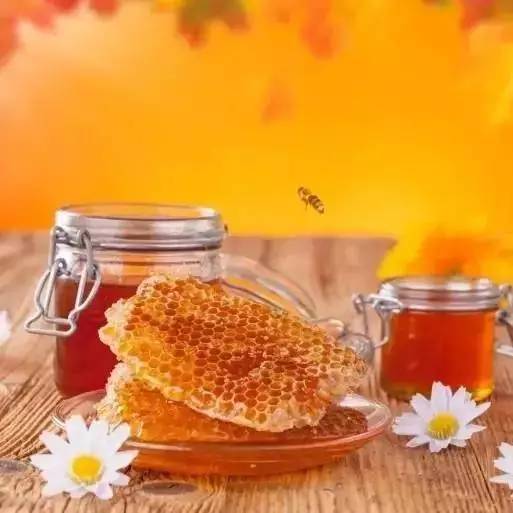 蜂蜜代替酵母馒头 夜郎蜂蜜价格 蜂蜜茶发色 结晶蜂蜜辨别 蜂蜜会加重湿气
