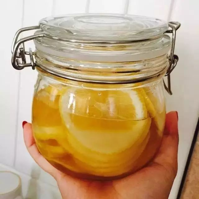 自制蜂蜜腌柠檬，让你白到发光