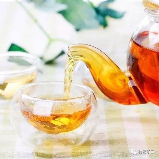 蜂蜜可以洗脸吗 黑龙江黑蜂蜜 nuxe的蜂蜜洗面奶 蜂蜜治白发 乳腺增生不能吃蜂蜜