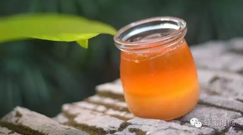 惠芝园山花蜂蜜的价格 蜂蜜湿热下注 蜂蜜猕猴桃能一起吃吗 蜂蜜和红枣可以一起吃吗 康维他蜂蜜作用