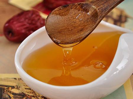 蜂蜜产品图片 小孩可以每天喝蜂蜜吗 蜂蜜快速减肥法 蜂蜜水越喝越渴 梨水加蜂蜜