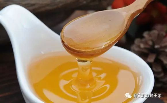 蜂蜜冰箱结晶 蜂蜜会引起宫缩吗 日本蜂蜜 俄罗斯黑蜂蜜椴树蜜 蜂蜜的性状