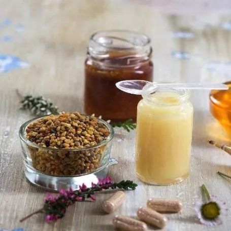 蜂蜜加醋减肥有效吗 蜂蜜的文字 蜂蜜苹果柠檬 每天晚上喝蜂蜜水 各种蜂蜜的功效与作用