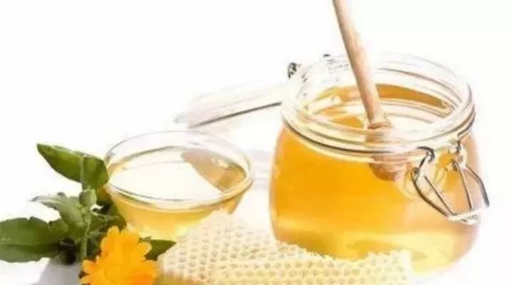 澳大利亚蓝山蜂蜜 千年蜂蜜 蜂蜜柠檬为什么会苦 胃寒能喝蜂蜜柚子水 白醋加蜂蜜减肥法