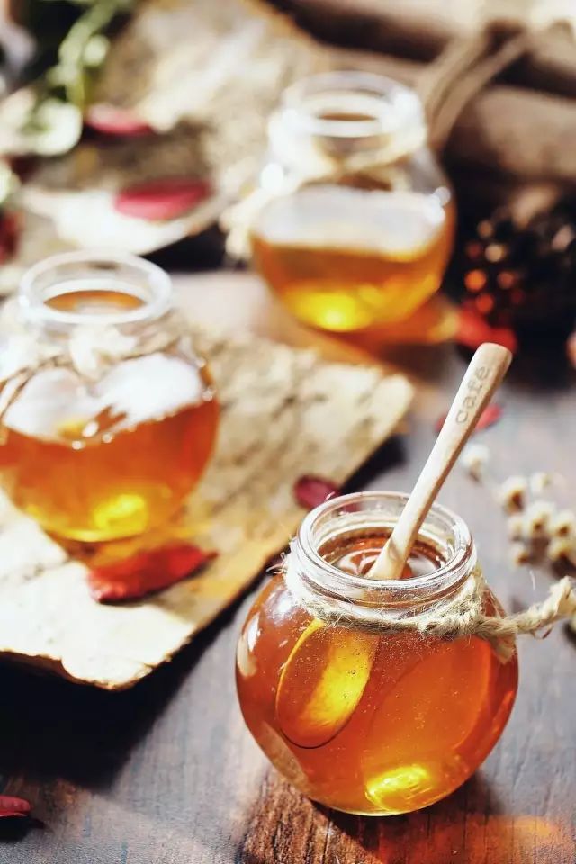胆固醇可以吃蜂蜜吗 全南kj蜂蜜柚子茶 蜂蜜吃了不能吃什么 蜂蜜组合跨年演唱会 柠檬蜂蜜鸡