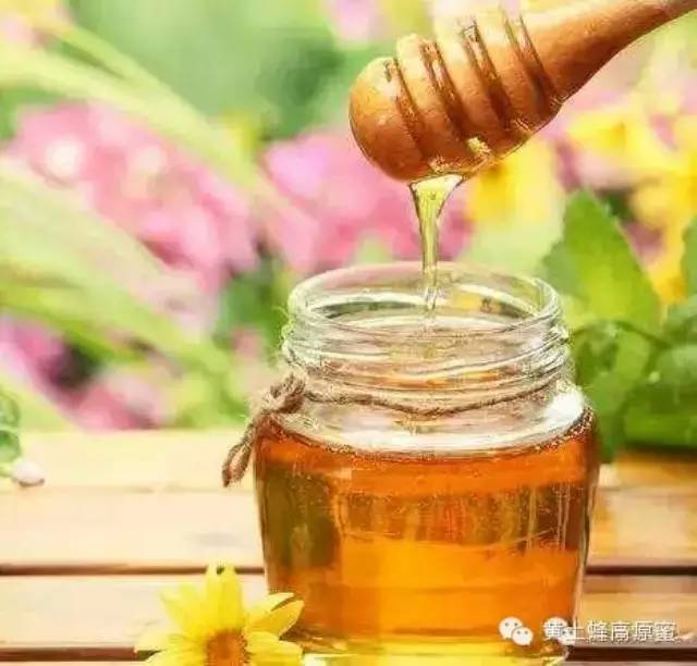 蜂蜜木瓜 红茶与蜂蜜 吃完葱多久可以喝蜂蜜 蜂蜜出现泡沫 蜂蜜的功效与作用及食用方法