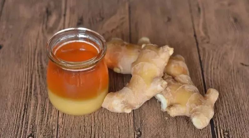 菜花蜂蜜的功效 吃蜂蜜会胖吗 喂奶能吃蜂蜜吗 蜂蜜炒椰子 百花牌蜂蜜