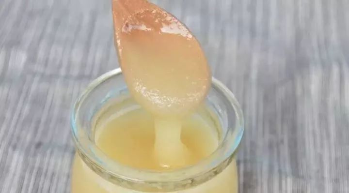 蜂蜜的沉淀物 东北蜂蜜品牌 蜂蜜白醋减肥 蜂蜜柚子茶味道像蜂蜜 锡霍特蜂蜜