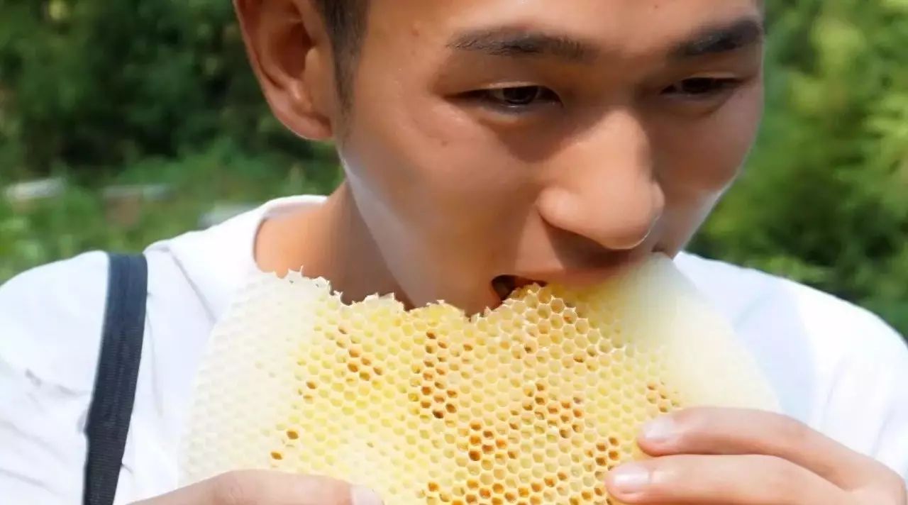 白天喝蜂蜜水好吗 菜籽蜂蜜 蜂蜜玻璃瓶价格 蜂蜜能提高性功能 百香果加蜂蜜对慢性咽喉炎