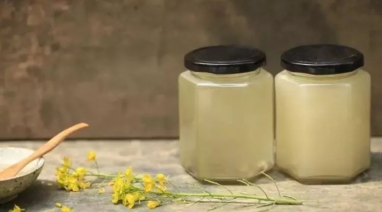 蜂蜜和橄榄油面膜 脸上长痘能喝蜂蜜水吗 麦卢卡蜂蜜水光皂 白酒可以加蜂蜜吗 蜂蜜什么牌子最好