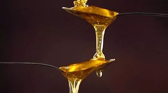 怎样用蜂蜜洗脸 蒜与蜂蜜能一起吃吗 蜂蜜皂去痘 买的蜂蜜不清澈很浑浊 同康健之源蜂蜜