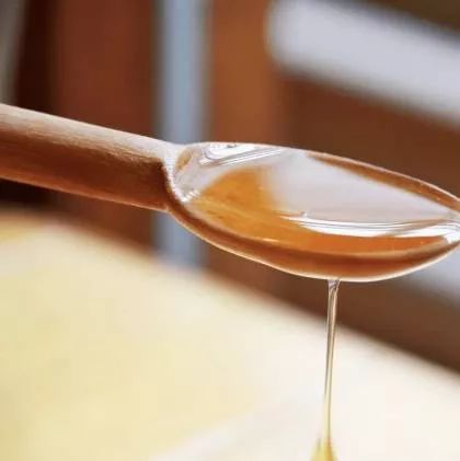 白萝卜炖蜂蜜 松霖园蜂蜜 上腭疼喉咙疼蜂蜜 大蒜加蜂蜜的功效 割蜂蜜过程