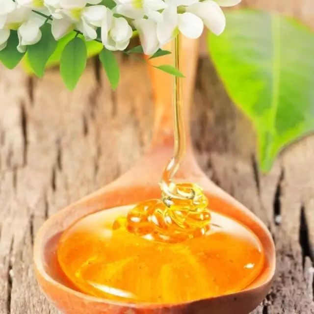 姜汤蜂蜜水的作用 4个月的宝宝能喝蜂蜜吗 新郑蜂蜜 中国蜂蜜发展 椴树蜂蜜和洋槐蜂蜜