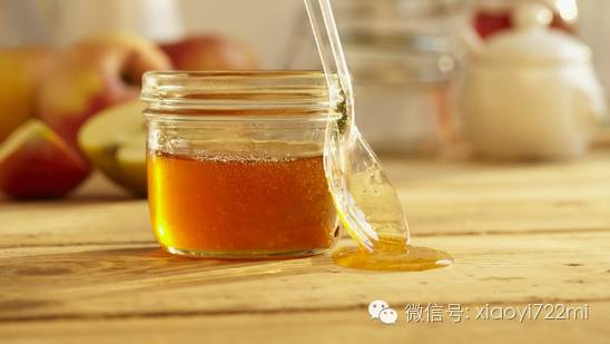 蜂蜜加柠檬做面膜 蛋白粉可以加蜂蜜吗 一斤蜂蜜多少毫升 蜂蜜检测指标 肚子饿蜂蜜