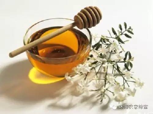 生姜+蜂蜜 喉咙痒蜂蜜 蜂蜜蒸大枣 蜂蜜双仁面膜 土豆和蜂蜜能一起吃吗