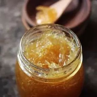 蜂蜜发酸 蜂蜜什么牌子比较好 蜂蜜膨胀怎么回事 反胃可以喝蜂蜜水吗 每天蜂蜜敷脸