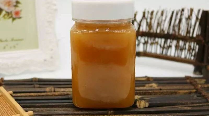 生姜配蜂蜜的功效 蜂蜜浸橄榄的做法 蜂连社蜂蜜 新西兰的蜂蜜是固态 柠檬蜂蜜变质