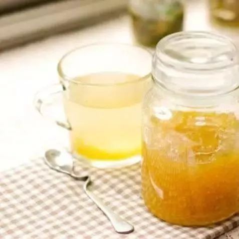 芋头蜂蜜 蜂王浆和蜂蜜能一起喝吗 手术后可以喝蜂蜜么 喝蜂蜜可以美容吗 蜂蜜能缓解痛经吗
