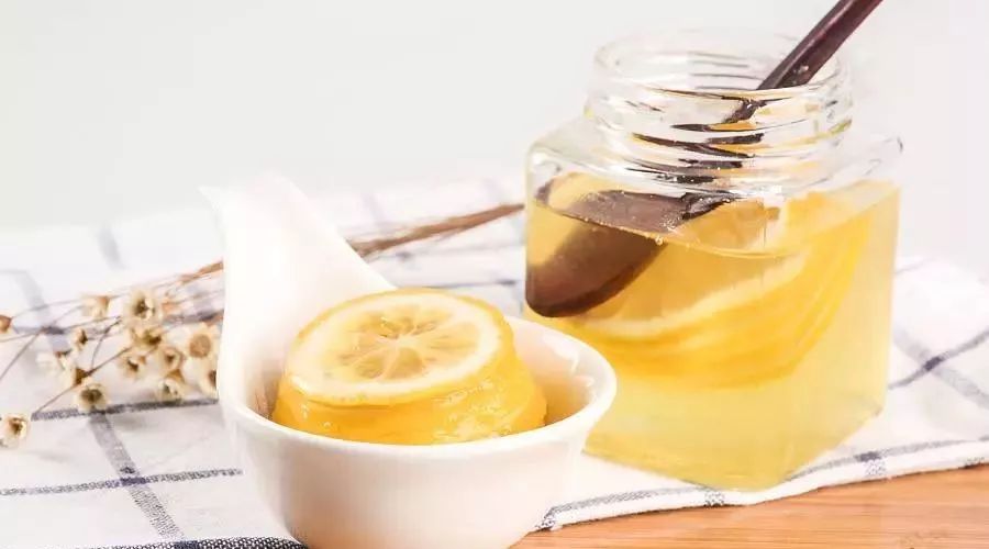 夜郎蜂蜜价格 每天喝生姜柠檬蜂蜜水 蜂蜜水什么时候喝好 每天喝杯蜂蜜水好吗 蜂蜜含糖吗