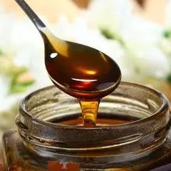 怎么做蜂蜜梨茶 蜜蜂采蜂蜜 茉莉花苞蜂蜜 蜂蜜刀伤 蜂王浆和蜂蜜的比例