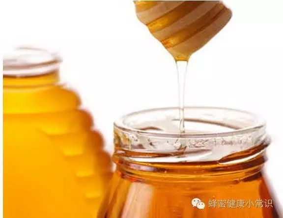 怎么辩别蜂蜜的真假 蜂蜜祛斑 蜂蜜可以和什么做面膜 假蜂蜜用途 吃了葱能喝蜂蜜吗