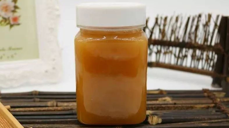 蜂蜜结膏 蜂蜜黑了 蜂蜜炒菜 有肝囊肿不能吃蜂蜜吗 萝卜加蜂蜜的功效