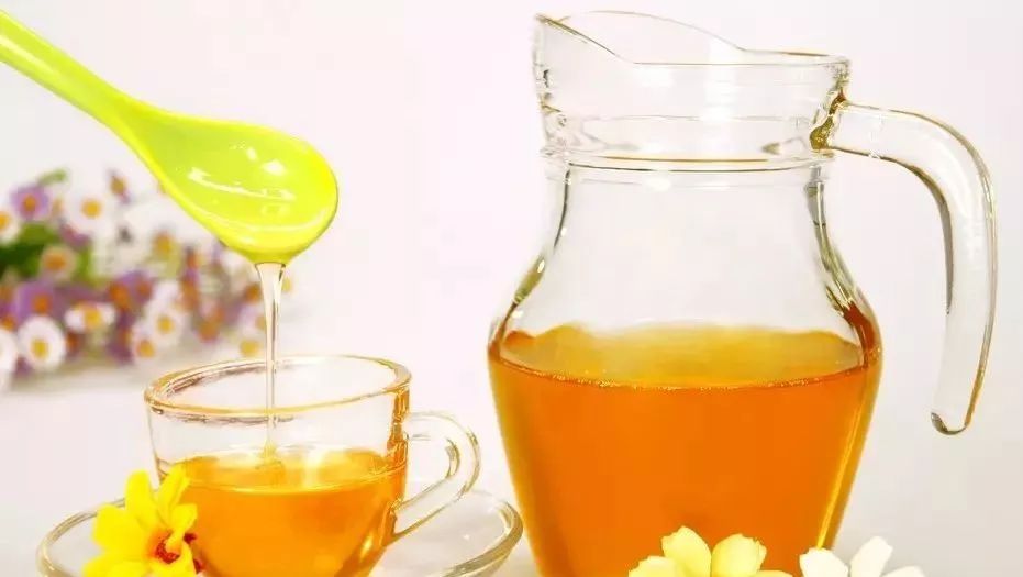柠檬蜂蜜茶美食天下 外国蜂蜜怎么这么粘稠 喝蜂蜜水糖尿病 蜂蜜西柚汁 灌装蜂蜜