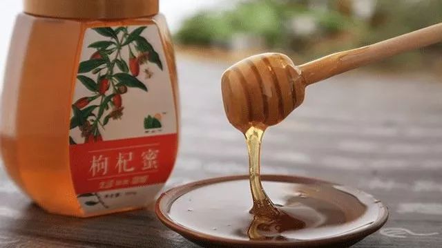 每天喝三杯蜂蜜水 蜂蜜用的瓶子 麦卢卡蜂蜜幽门螺旋杆菌 苹果与蜂蜜 思亲肤蜂蜜红橙面膜