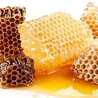 什么茶叶加蜂蜜好 佛手泡蜂蜜 人参和蜂蜜能一起吃吗 中国蜂蜜销量 蜂蜜不加水直接吃