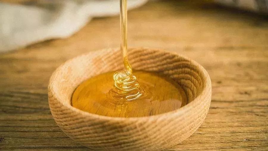 蜂蜜久了可以喝吗 蜂蜜水怎么养胃 蜂蜜绿豆面膜 柠檬蜂蜜发酵 蜂蜜蒸红枣