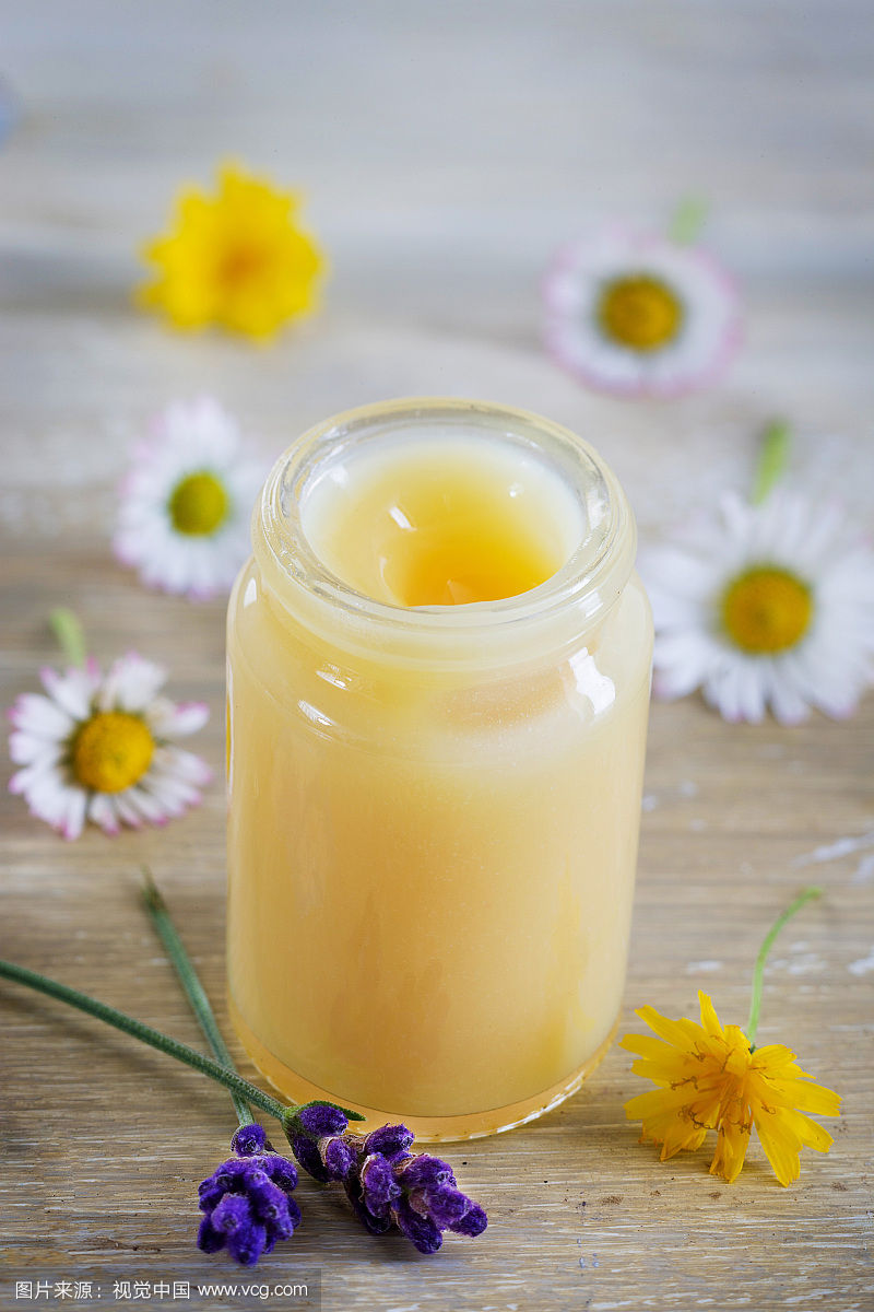 秋冬喝什么蜂蜜好 孕妇蜂农蜂蜜 蜂蜜含氯霉素 蜂蜜牛奶孕妇 蜂蜜怎样喝