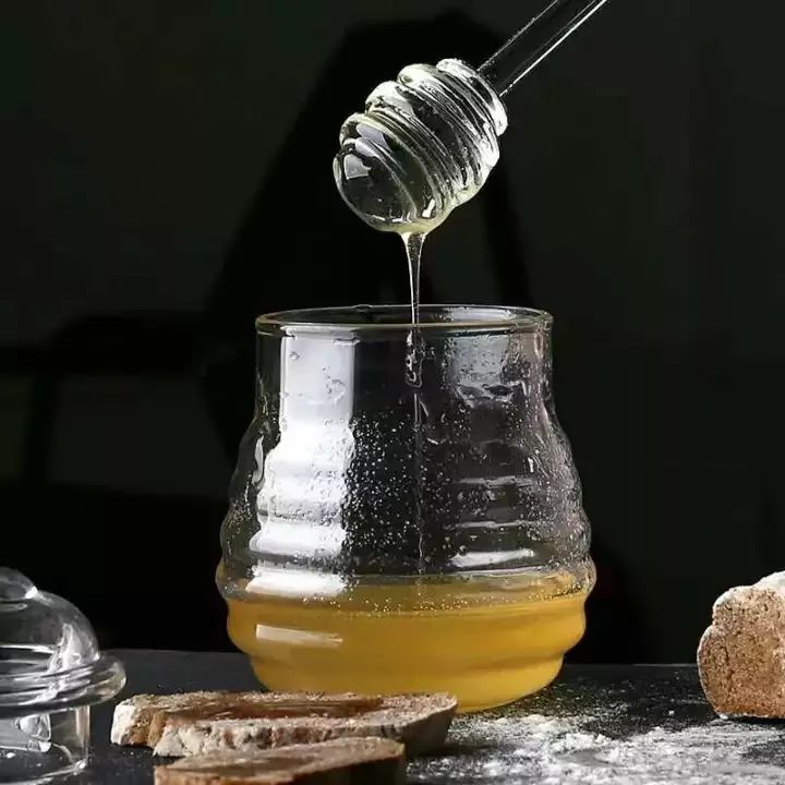 白花牌蜂蜜 蜂蜜小面包的热量 冠生源蜂蜜 四个月的宝宝能喝蜂蜜水吗 月经期可以喝蜂蜜吗