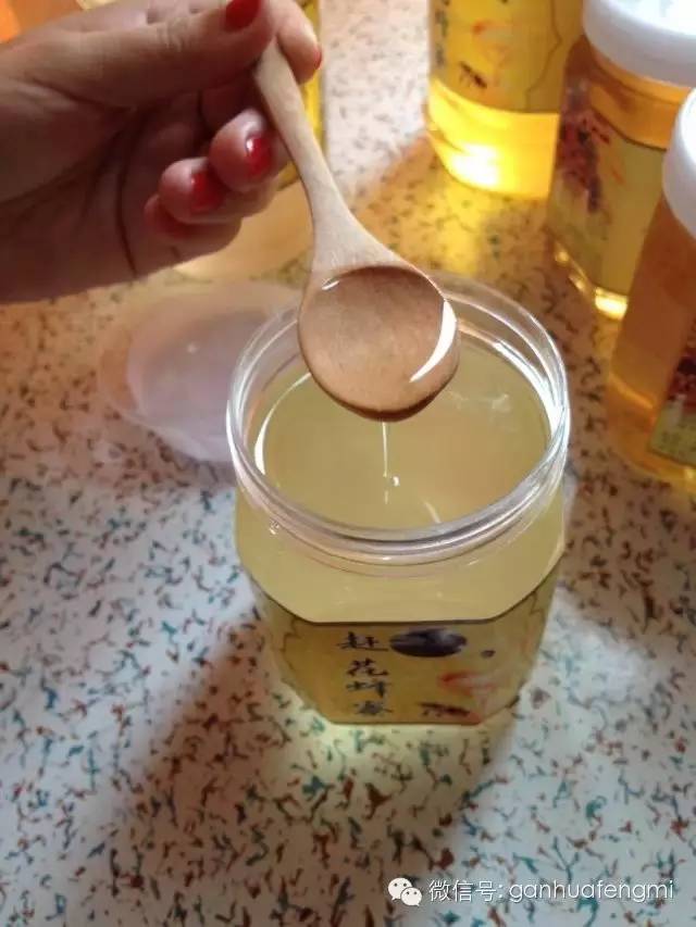 山里泉蜂蜜 祛痘蜂蜜 白参汤加入蜂蜜可以吗 阿胶蜂蜜可以喝吗 蜂蜜水洗脸好吗
