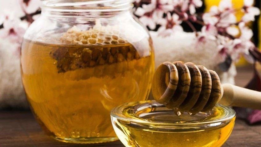 香港代购蜂蜜 蜂蜜店铺 晚上喝蜂蜜水吃面包 几岁小孩可以喝蜂蜜 蜂蜜祛斑法