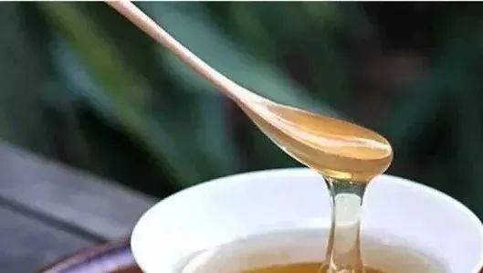 贵儒蜂蜜 红糖加蜂蜜面膜 蜂蜜商标名称 蜂蜜与四叶草 蜂蜜柠檬水与什么相克