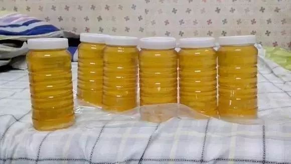 喝什么蜂蜜好 蜂蜜瓶 蜜蜂中的蜂王是什么 网上买蜂蜜 椴树蜂蜜价格