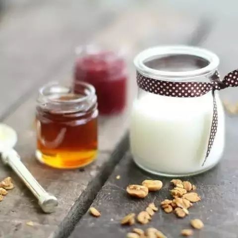 蜂蜜销售渠道 蜂蜜怎么祛斑 牛奶蜂蜜可以一起喝吗 蜜蜂停车 honey蜂蜜