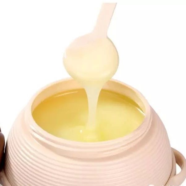 牛奶加蜂蜜的功效 蜂蜜美容护肤小窍门 百花蜂蜜价格 蜂蜜什么时候喝好 蜂蜜的作用与功效禁忌