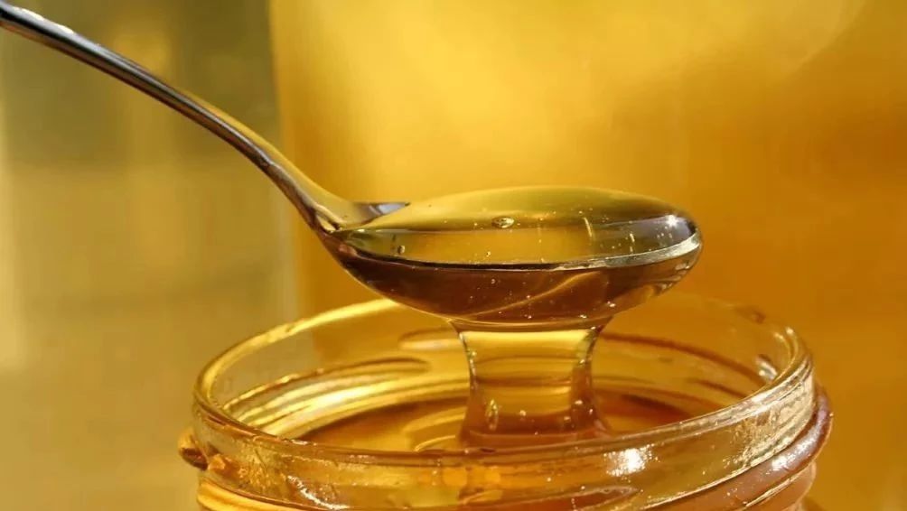 如何养蜜蜂 蜂蜜加醋的作用 土蜂蜜 蜂蜜瓶 喝蜂蜜水的最佳时间