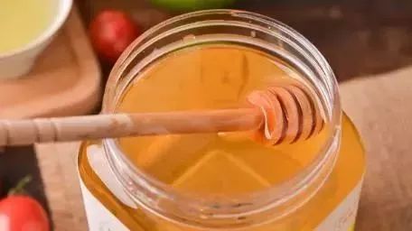 蜂蜜减肥的正确吃法 蜂蜜加醋的作用与功效 哪种蜂蜜最好 红糖蜂蜜面膜 生姜蜂蜜
