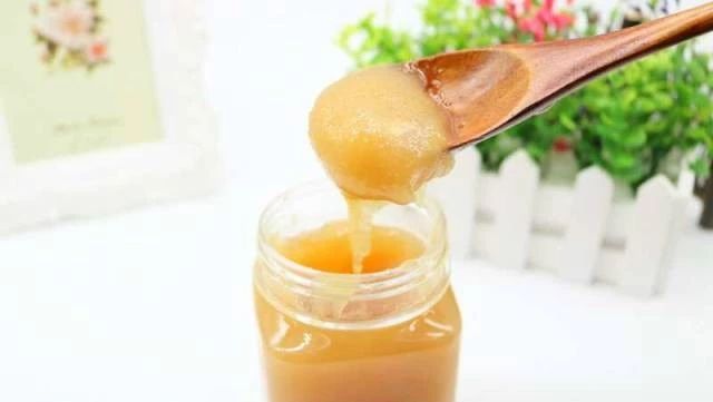 牛奶蜂蜜可以一起喝吗 蜂蜜去痘印 什么蜂蜜最好 manuka蜂蜜 哪种蜂蜜最好