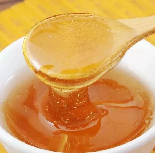 土蜂蜜的价格 养殖蜜蜂 蜂蜜美容护肤小窍门 蜂蜜的好处 柠檬蜂蜜水