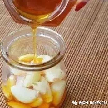 蜂蜜生姜茶 麦卢卡蜂蜜 蜂蜜水怎么喝 善良的蜜蜂 蜂蜜可以去斑吗
