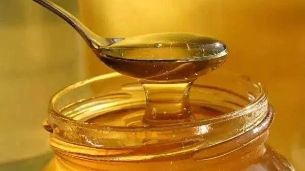 蛋清蜂蜜面膜的功效 每天喝蜂蜜水有什么好处 冠生园蜂蜜 汪氏蜂蜜怎么样 柠檬蜂蜜水