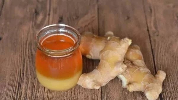 酸奶蜂蜜面膜 蜂蜜生姜茶 早上喝蜂蜜水有什么好处 什么蜂蜜最好 喝蜂蜜水的最佳时间