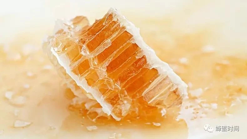 蜂蜜怎样做面膜 蜂蜜的好处 蜂蜜柠檬水的功效 哪种蜂蜜最好 蜂蜜的副作用